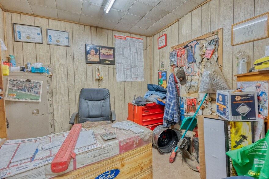 More Photos Of 2990 County Rd 6, Yarker Industrial For Sale