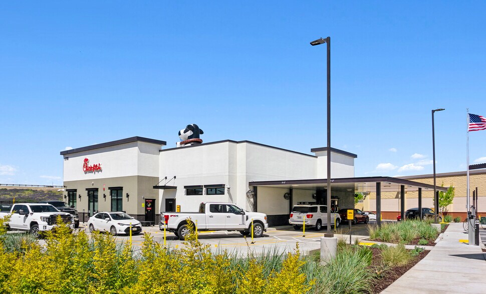 More Photos Of 5705 Lone Tree Way, Antioch Restaurant For Sale