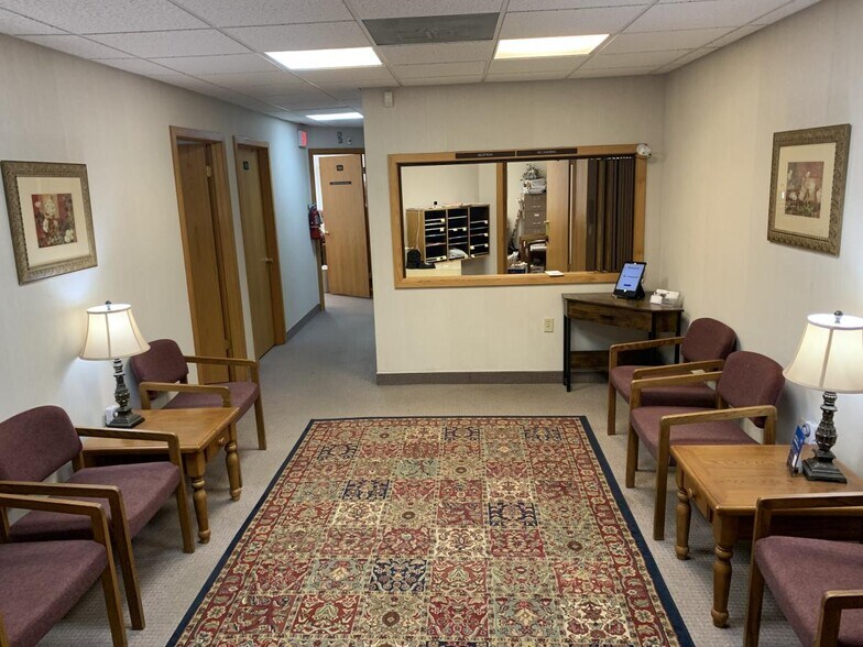 More Photos Of 4914 W Genesee St, Camillus Loft Creative Space For Lease