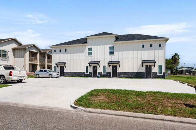 More Photos Of 200 Cub Cir, La Feria Apartments For Sale