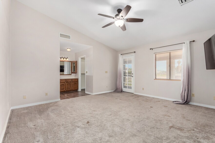 More Photos Of 7425 N Alsup Rd, Litchfield Park Horse Stables For Sale