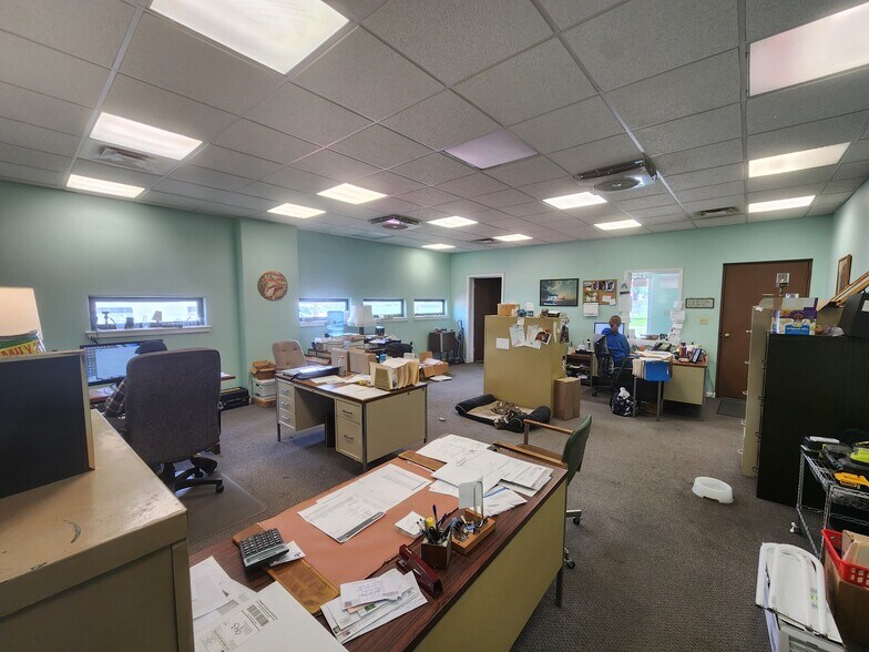 More Photos Of 943 Sanderson Ave, Scranton Warehouse For Sale