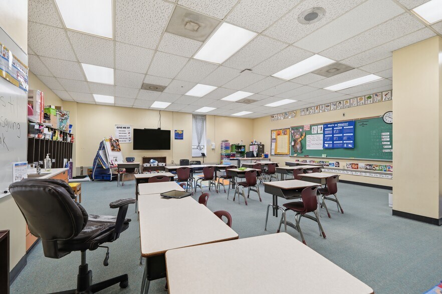 More Photos Of 221 E 12th Ave, Homestead Schools For Lease