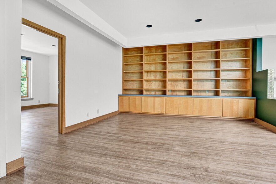 More Photos Of 349 W Main St, Durham Office For Lease