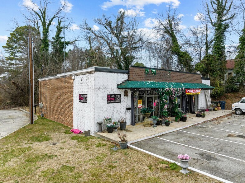 More Photos Of 109 E Main St, Jamestown Freestanding For Sale