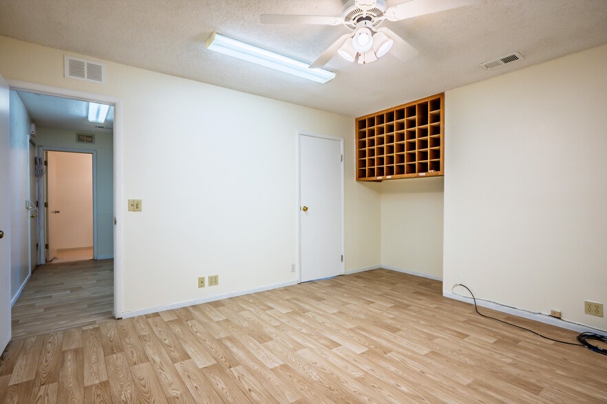 More Photos Of 2220 Nevada West Blvd, Pahrump General Retail For Sale