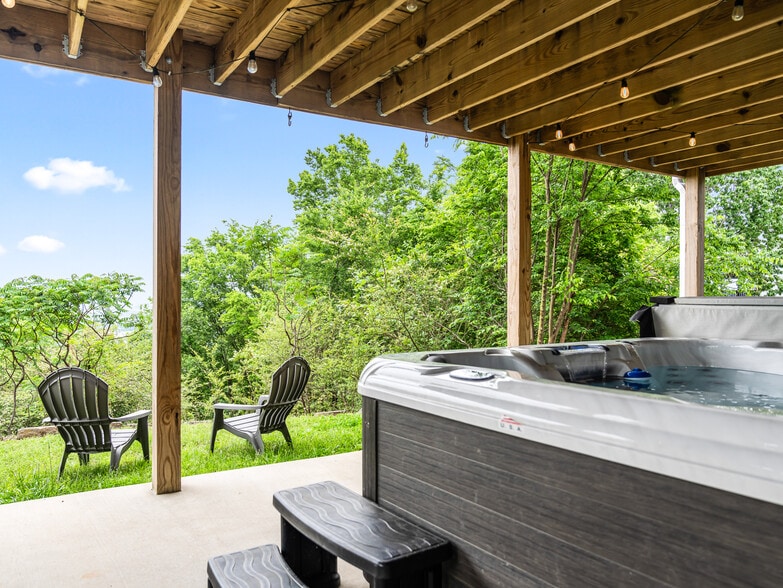More Photos Of 896 Mount Riante Rd, Hot Springs Specialty For Sale