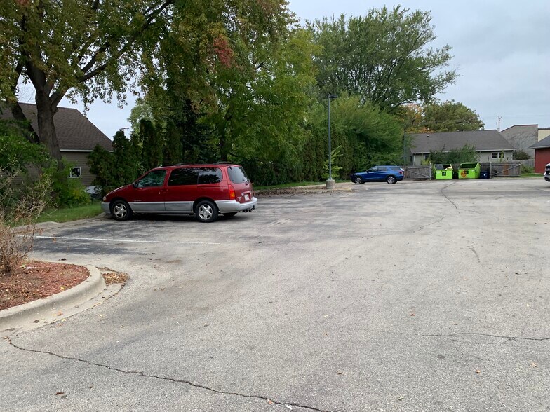 More Photos Of 5900-5926 US Highway 51, McFarland Storefront Retail Office For Lease