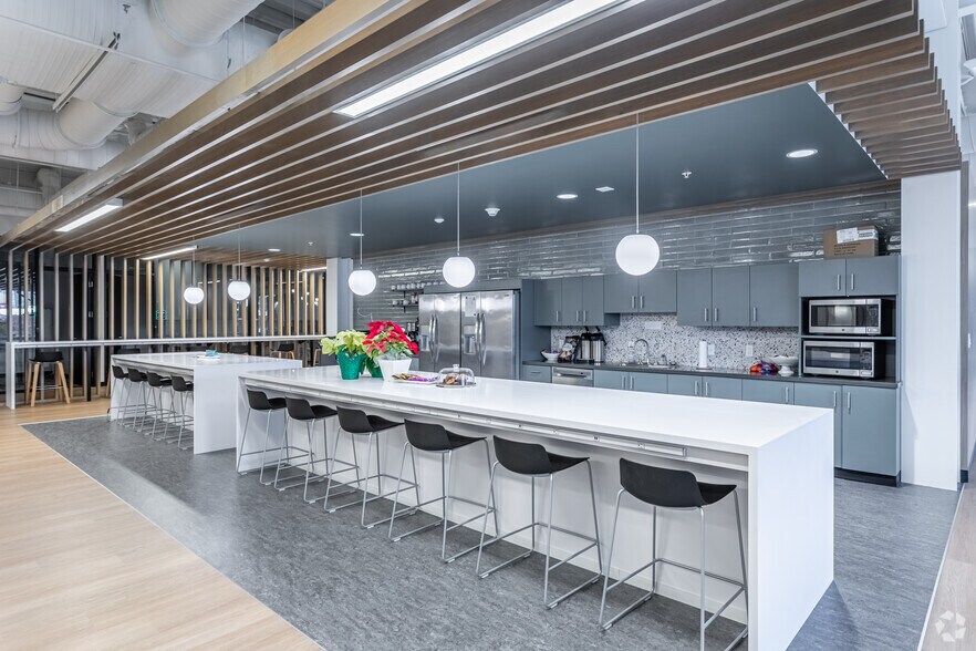 More Photos Of 5001 W Founders Way, Rogers Office For Lease