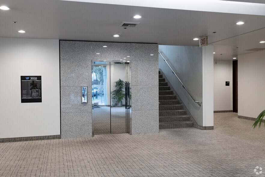 More Photos Of 3950 Paramount Blvd, Lakewood Office For Lease