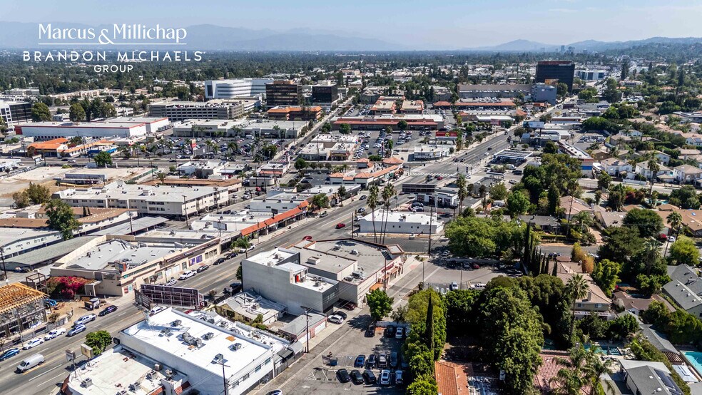 More Photos Of 18568 Ventura Blvd, Tarzana Drugstore For Sale
