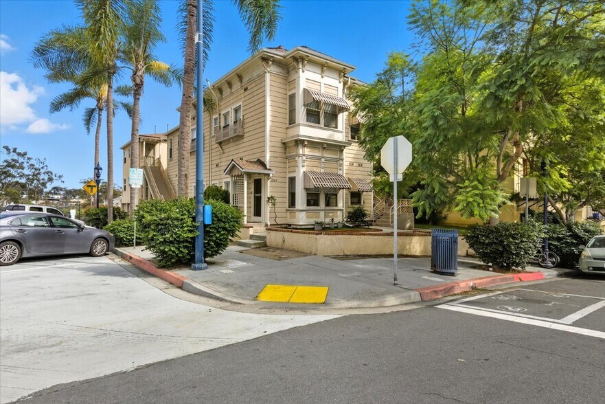 More Photos Of 1561-1575 9th Ave, San Diego Apartments For Sale