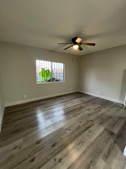 More Photos Of 732 W 76th St, Los Angeles Apartments For Sale