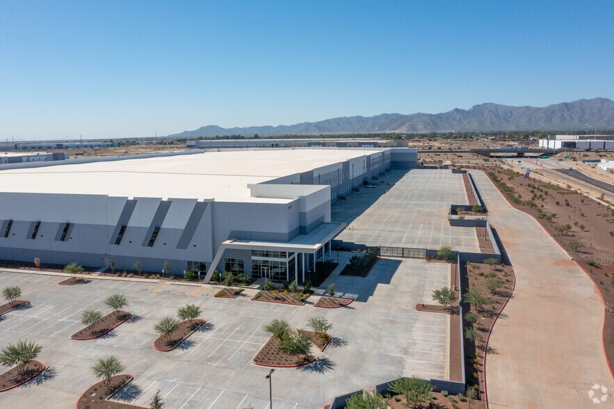 More Photos Of 16451 W. Glendale Avenue, Litchfield Park Warehouse For Lease
