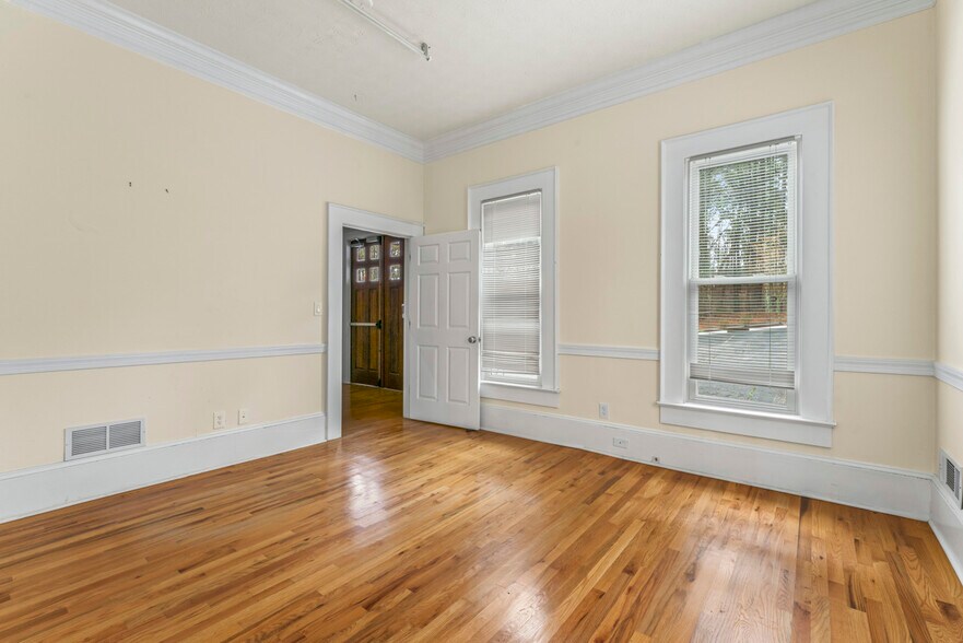 More Photos Of 4953 Presidents Way, Tucker Loft Creative Space For Sale