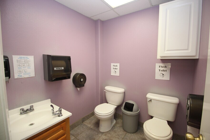 More Photos Of 3421 E Walnut St, Pearland Daycare Center For Sale