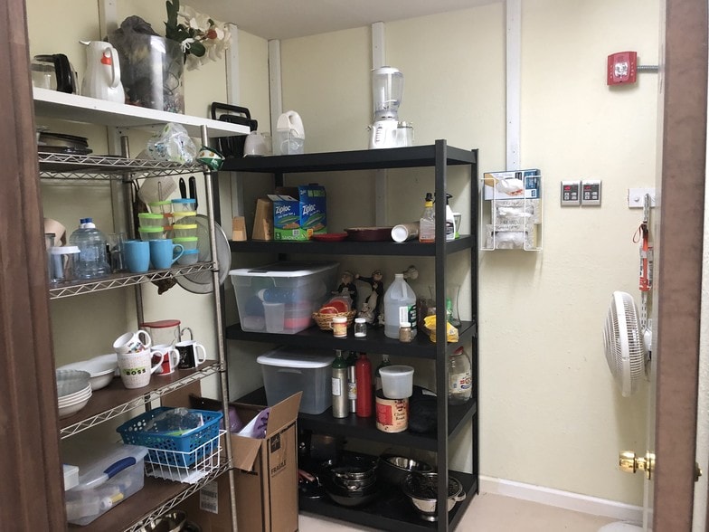 More Photos Of 2522 Holly Hill Dr, San Antonio Medical For Lease