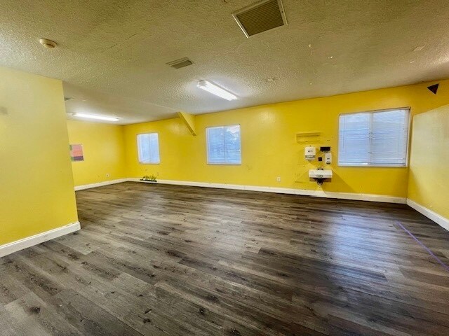 More Photos Of 4527 Carter St, Orlando Schools For Lease