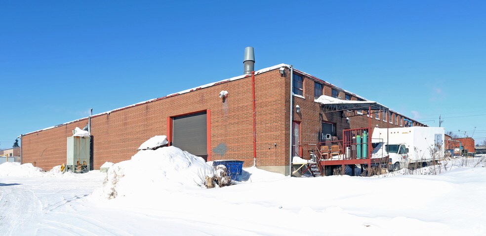 More Photos Of 125 Martin Ross Ave, Toronto Manufacturing For Lease