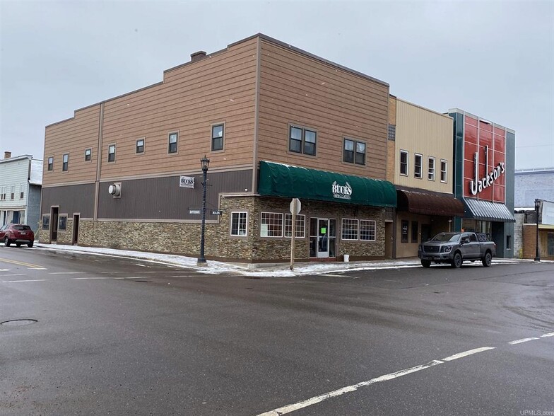 Primary Photo Of 220 Main, Ishpeming Restaurant For Sale