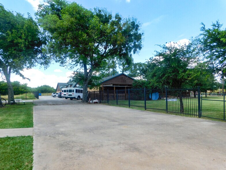 More Photos Of 3131 N Belt Line Rd, Mesquite Daycare Center For Sale