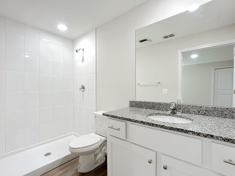 More Photos Of 9556 Hood Rd, Jacksonville Apartments For Sale