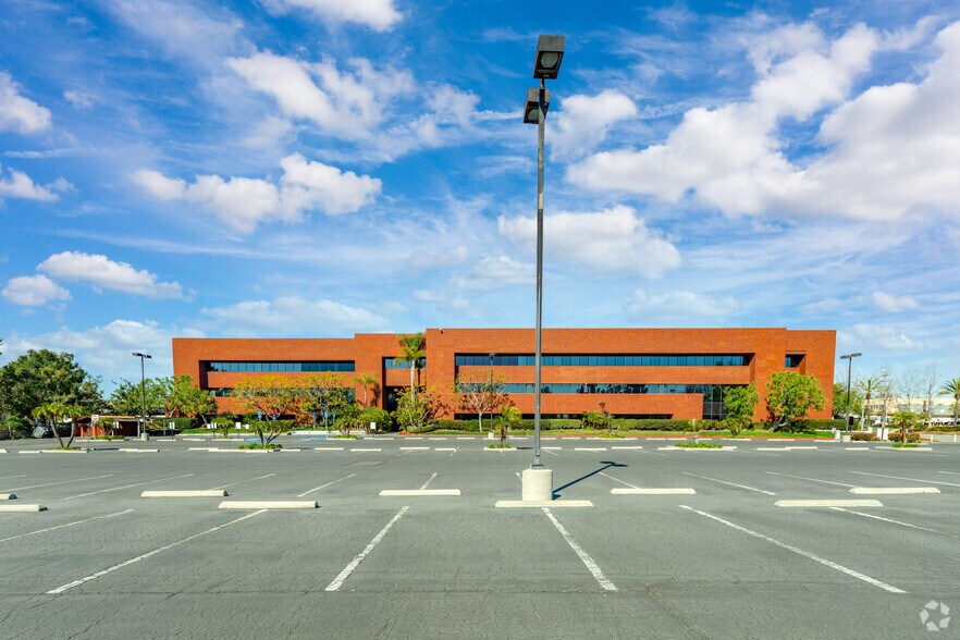 More Photos Of 2716 Ocean Park Blvd, Santa Monica Office For Sale