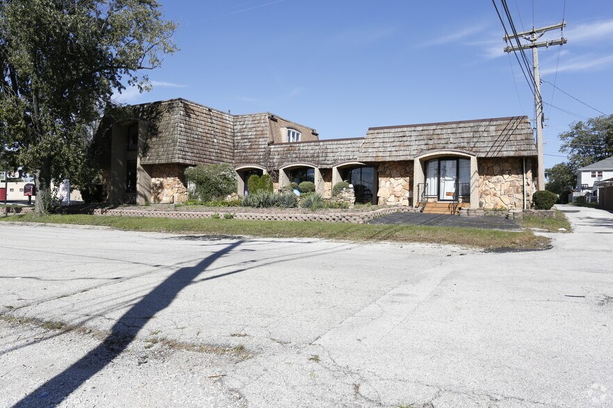 More Photos Of 11359 S Harlem Ave, Worth Freestanding For Lease