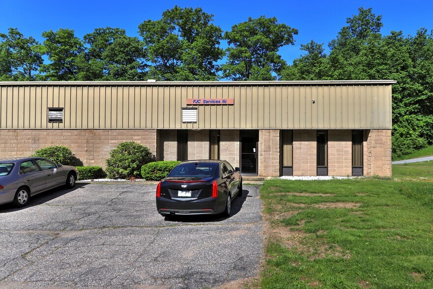 More Photos Of 15 Container Dr, Terryville Manufacturing For Sale