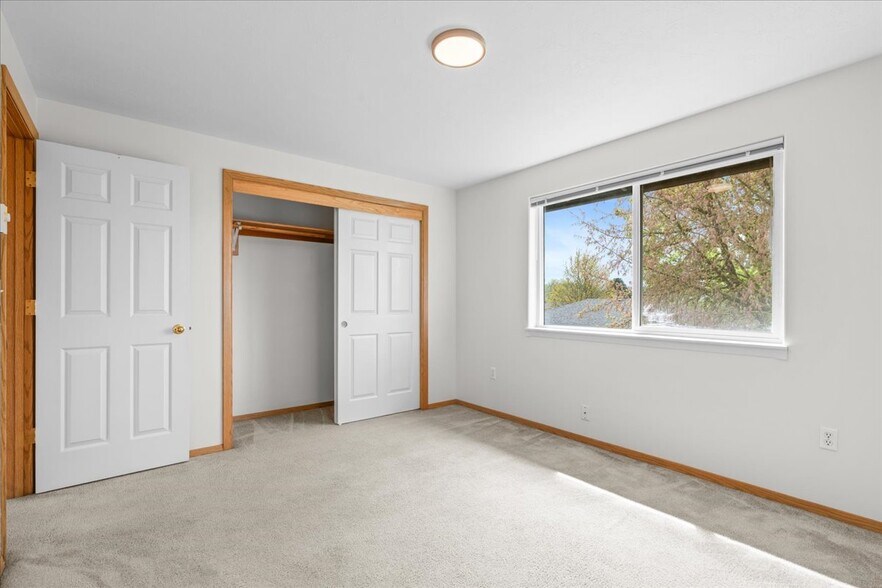 More Photos Of 2034 SW Fellows St, McMinnville Multifamily For Sale