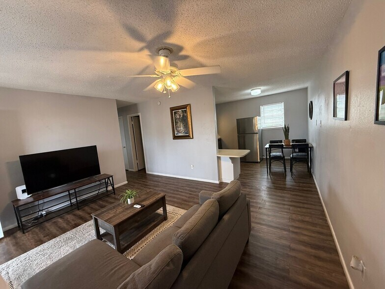 More Photos Of 7410 Quaker Ave, Lubbock Apartments For Sale