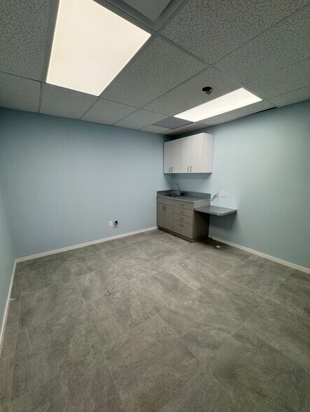 More Photos Of 120 N Country Rd, Port Jefferson Medical For Lease