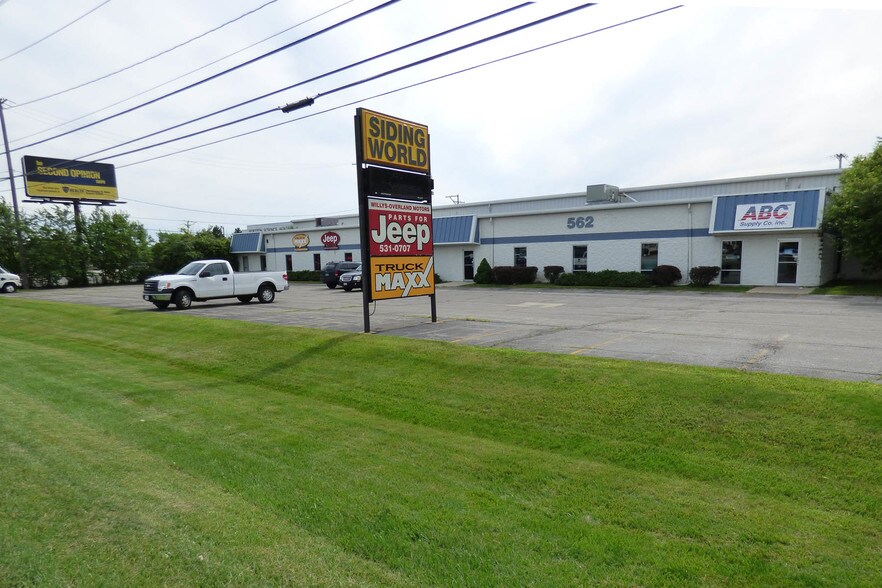 More Photos Of 560 S Reynolds Rd, Toledo Warehouse For Lease