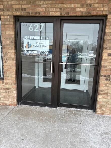 More Photos Of 645 W Highway 50, O'Fallon Storefront Retail Office For Lease