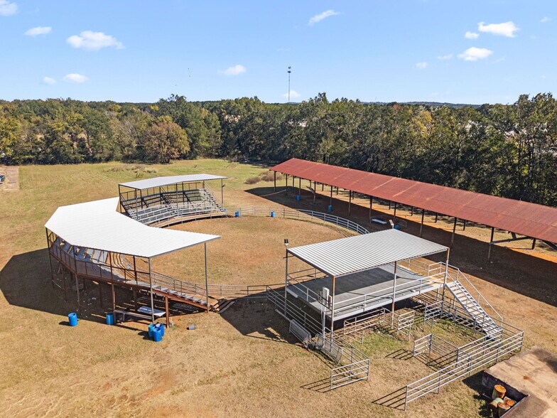 More Photos Of 13087 Hwy 271 N, Tyler Sports And Entertainment For Lease