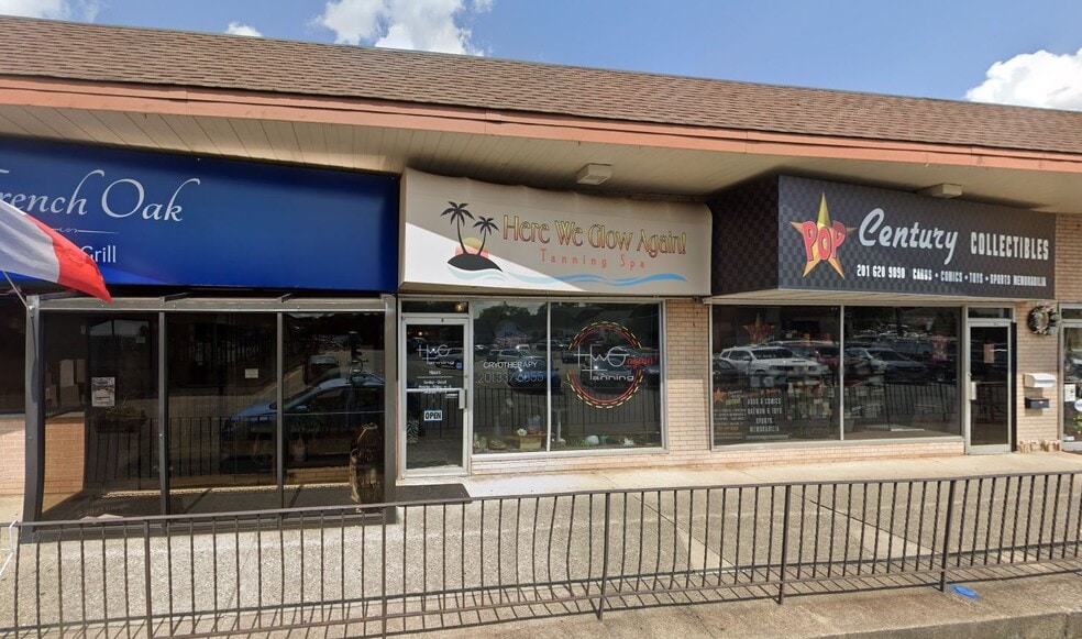 More Photos Of 20 Elm St, Oakland Storefront Retail Office For Lease