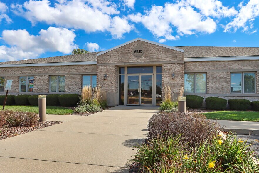 More Photos Of 6535 Green Bay Rd, Kenosha Medical For Sale