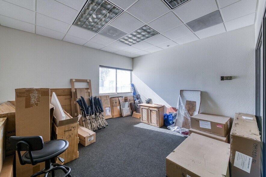 More Photos Of 5333 N Cornelia Ave, Fresno Warehouse For Sale