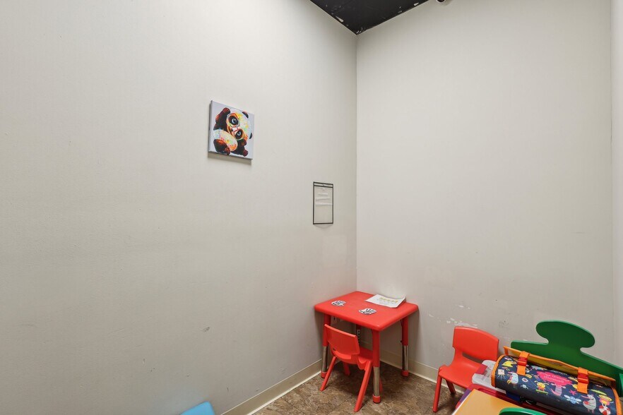 More Photos Of 18 Microlab Rd, Livingston Office For Lease