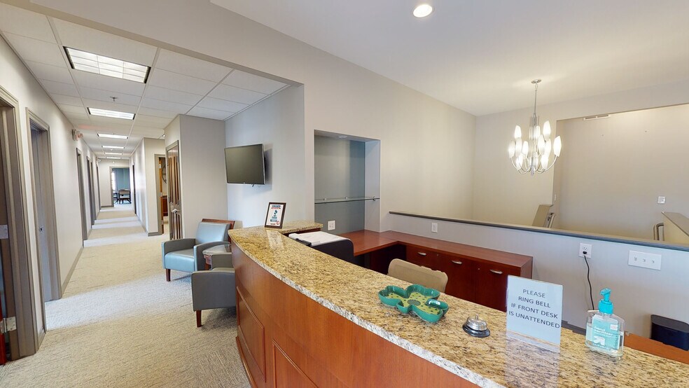 More Photos Of 2720 Centennial Rd, Toledo Office For Sale