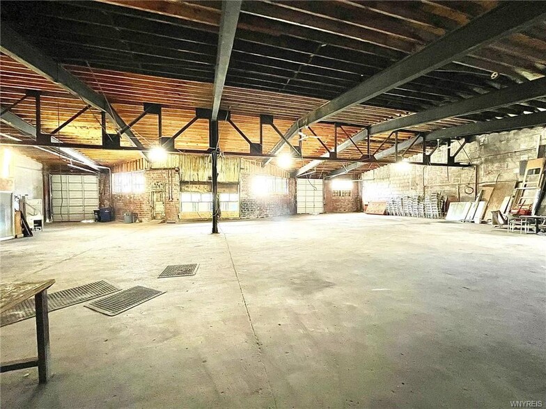 More Photos Of 898 Genesee St, Buffalo Restaurant For Lease