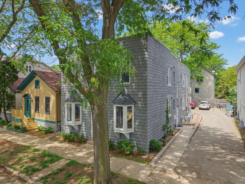 More Photos Of 2436 S Wentworth Ave, Milwaukee Apartments For Sale