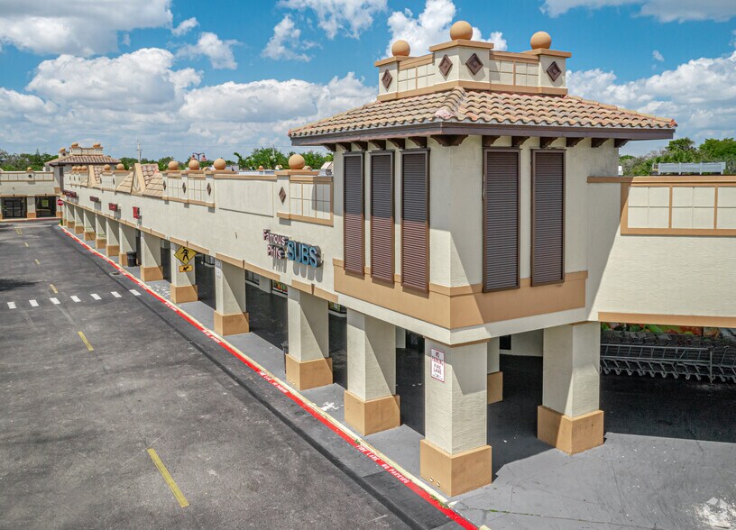More Photos Of 15-199 N State Road 7, Plantation Unknown For Lease