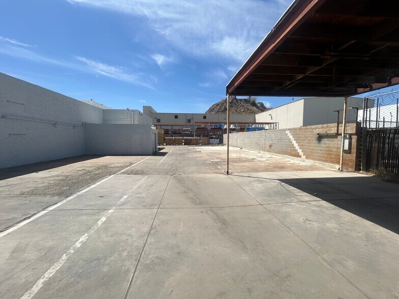 More Photos Of 1609 W 17th St, Tempe Manufacturing For Sale