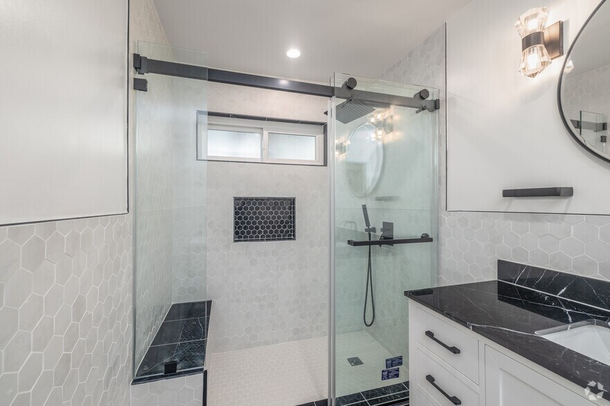 More Photos Of 1150 Tennyson St, Manhattan Beach Apartments For Sale