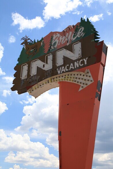 More Photos Of 227 N Hwy 89, Hatch Hotel For Sale