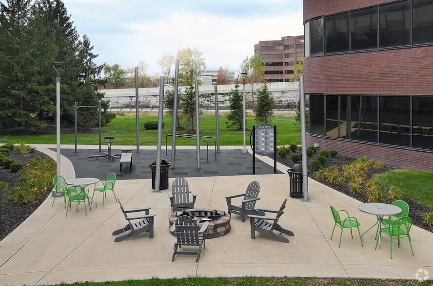 More Photos Of 11595 N Meridian St, Carmel Unknown For Lease