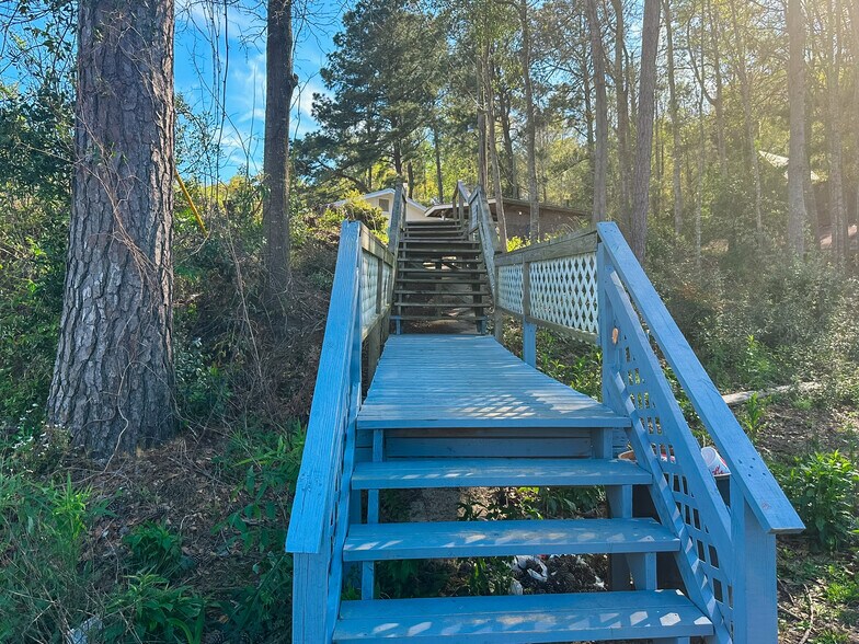 More Photos Of 1010 N Eufaula Ave, Eufaula Hotel For Sale