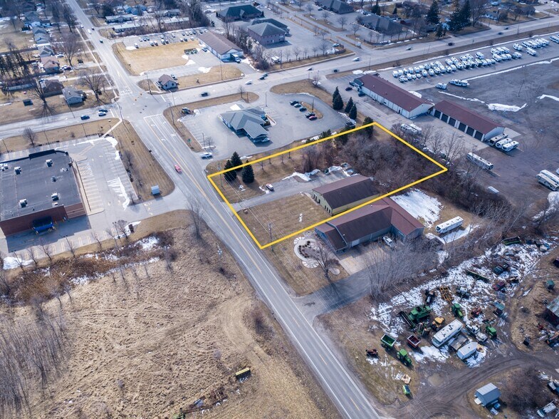More Photos Of 5087 N Michigan Rd, Saginaw Flex For Sale