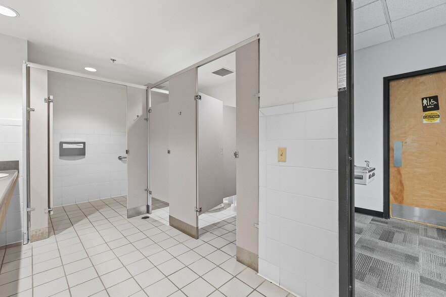 More Photos Of 4240 S Lees Summit Rd, Independence Office For Lease